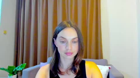 Snapshot of lovelyeemia chatting on September 17, 11:56 am Mia online show from September 17, 11:56 am