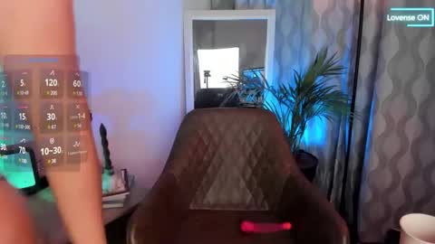 Valerie online show from February 17, 1:47 am