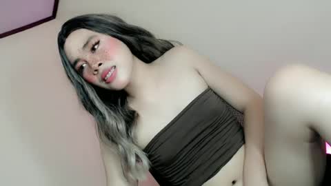 Snapshot of lovelygirl_marga chatting on June 21, 7:11 am Im marga online show from June 21, 7:11 am