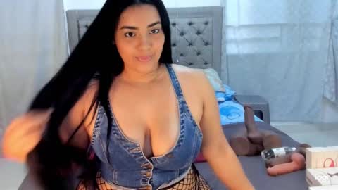 Kendall  online show from January 17, 10:56 pm