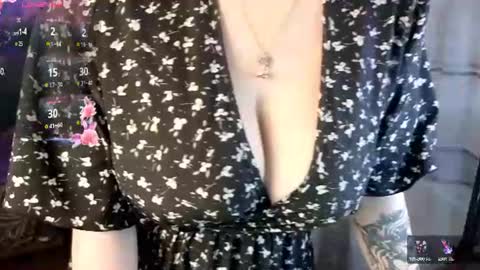 Snapshot of lovelykristii chatting on July 11, 11:28 pm hristie online show from July 11, 11:28 pm