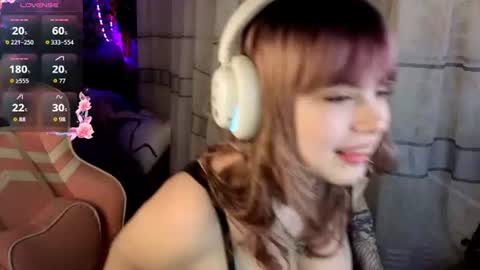 Snapshot of lovelykristii chatting on July 19, 10:35 pm hristie online show from July 19, 10:35 pm