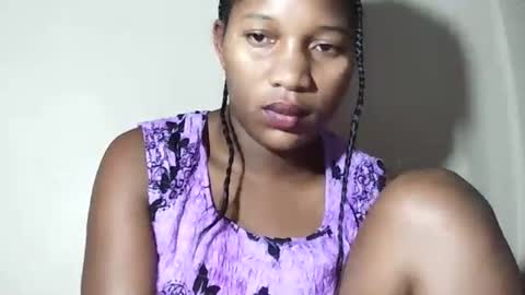 Snapshot of lovelylarra chatting on May 2, 10:26 pm lovelylarra online show from May 2, 10:26 pm