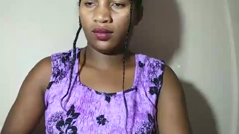 Snapshot of lovelylarra chatting on May 3, 10:54 am lovelylarra online show from May 3, 10:54 am