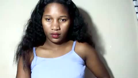 Snapshot of lovelylarra chatting on June 8, 6:14 am lovelylarra online show from June 8, 6:14 am