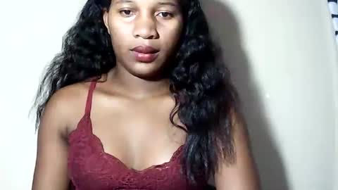 Snapshot of lovelylarra chatting on June 8, 6:52 pm lovelylarra online show from June 8, 6:52 pm