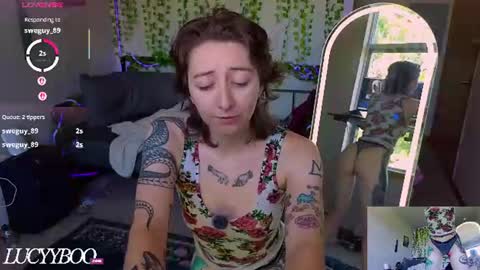 lovelylittlelucyy online show from July 9, 9:41 pm