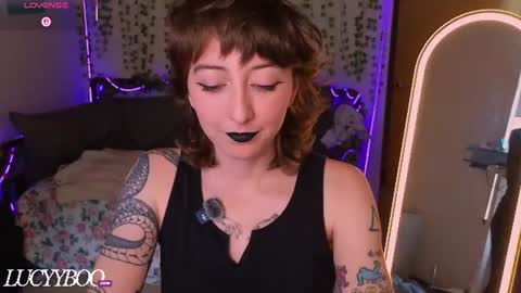 lovelylittlelucyy online show from July 16, 9:21 pm
