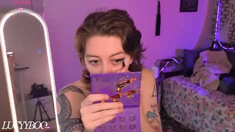 lovelylittlelucyy online show from July 27, 11:12 pm