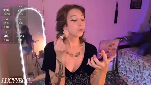 lovelylittlelucyy online show from July 29, 11:58 pm
