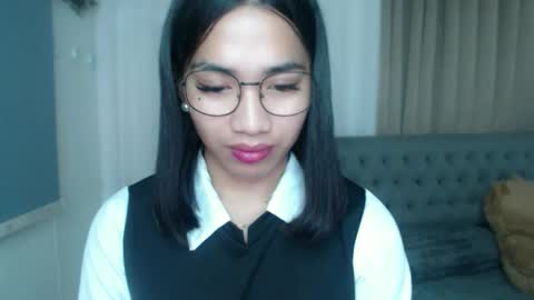 Snapshot of lovelymae18 chatting on March 25, 10:49 pm lovelymae18 online show from March 25, 10:49 pm