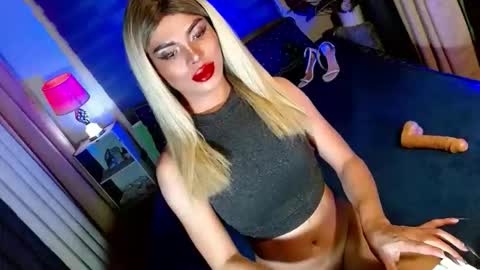 lovelymiss_shyna11 online show from September 24, 9:18 pm