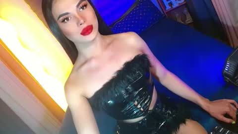 lovelymiss_shyna11 online show from March 8, 7:45 am