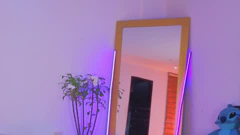 lovelymoon_ online show from April 23, 3:19 am