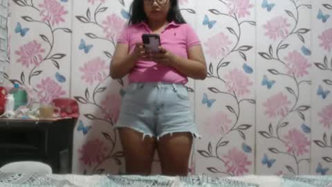 Snapshot of lovelyquey chatting on December 4, 7:12 pm Angelquey online show from December 4, 7:12 pm