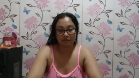 Snapshot of lovelyquey chatting on December 6, 12:56 am Angelquey online show from December 6, 12:56 am