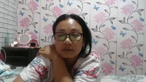 Snapshot of lovelyquey chatting on December 8, 9:08 pm Angelquey online show from December 8, 9:08 pm