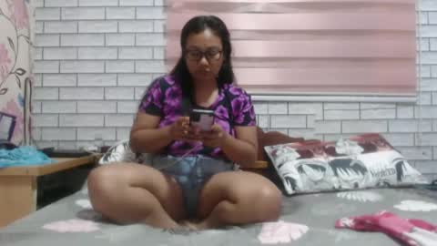 Snapshot of lovelyquey chatting on January 11, 9:04 pm Angelquey online show from January 11, 9:04 pm