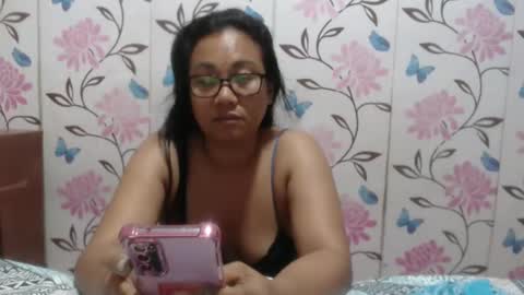 Snapshot of lovelyquey chatting on January 18, 8:40 pm Angelquey online show from January 18, 8:40 pm