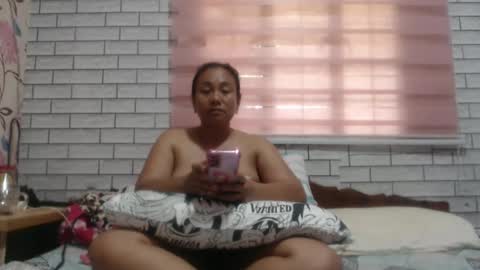 Snapshot of lovelyquey chatting on January 21, 3:26 am Angelquey online show from January 21, 3:26 am