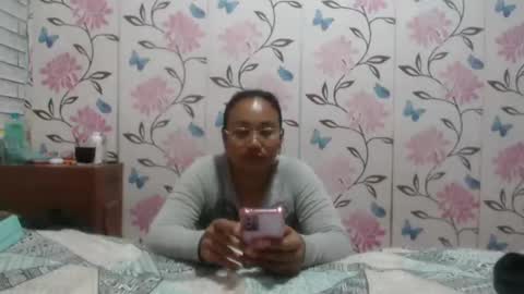 Snapshot of lovelyquey chatting on February 9, 3:22 am Angelquey online show from February 9, 3:22 am