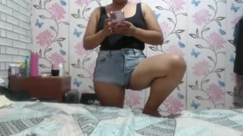 Snapshot of lovelyquey chatting on February 10, 3:13 am Angelquey online show from February 10, 3:13 am