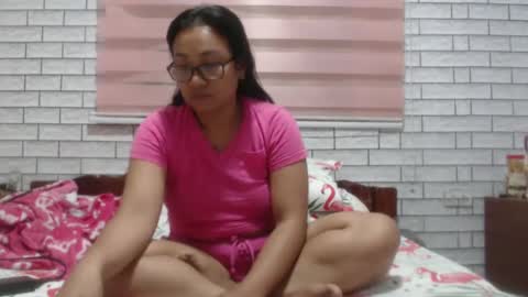 Snapshot of lovelyquey chatting on February 28, 9:12 pm Angelquey online show from February 28, 9:12 pm