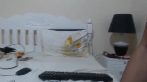 Snapshot of lovelyquey chatting on October 22, 10:59 am Angelquey online show from October 22, 10:59 am