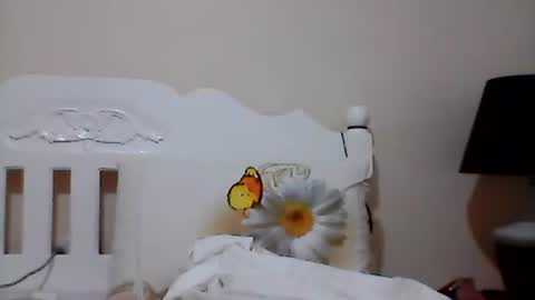 Snapshot of lovelyquey chatting on October 24, 8:27 pm Angelquey online show from October 24, 8:27 pm