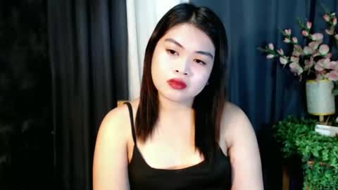 Snapshot of lovelyrhean chatting on October 1, 11:55 pm Rhean online show from October 1, 11:55 pm