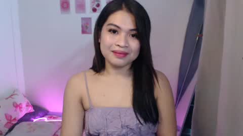 Snapshot of lovelyrhean chatting on July 27, 2:24 pm Rhean online show from July 27, 2:24 pm