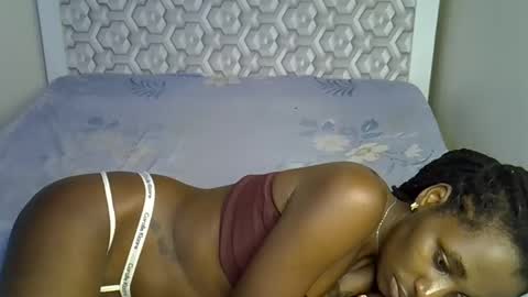 lovelytin online show from December 4, 7:00 pm