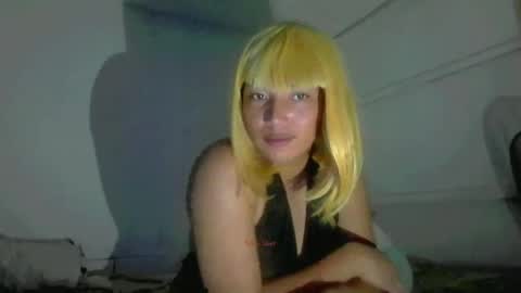 Snapshot of lovemarie120398 chatting on July 2, 6:36 pm lovemarie120398 online show from July 2, 6:36 pm