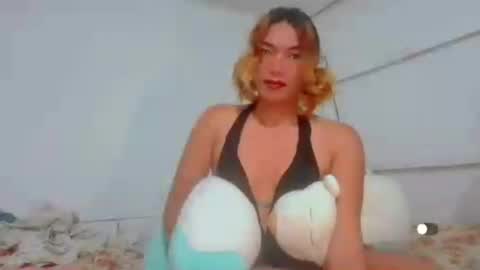 Snapshot of lovemarie120398 chatting on July 6, 4:42 am lovemarie120398 online show from July 6, 4:42 am