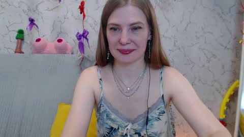 Snapshot of lovepeanutgirl chatting on April 8, 2:06 pm Mary Love online show from April 8, 2:06 pm