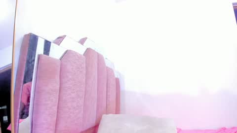 Snapshot of lovequeen02 chatting on January 9, 5:54 pm L O V E  online show from January 9, 5:54 pm