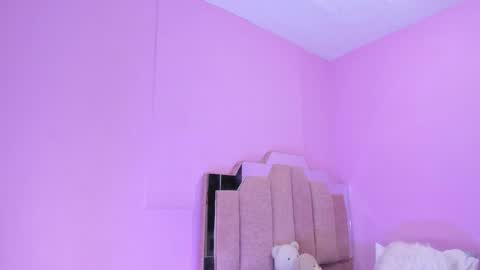 Snapshot of lovequeen02 chatting on September 12, 11:32 am L O V E  online show from September 12, 11:32 am