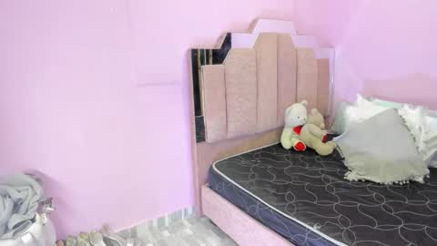 Snapshot of lovequeen02 chatting on September 21, 11:56 am L O V E  online show from September 21, 11:56 am