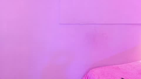 L O V E  online show from March 10, 11:48 am