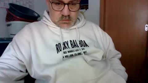 lover010983 online show from January 7, 12:40 pm