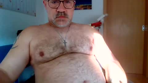 Snapshot of lover010983 chatting on July 23, 5:38 am lover010983 online show from July 23, 5:38 am