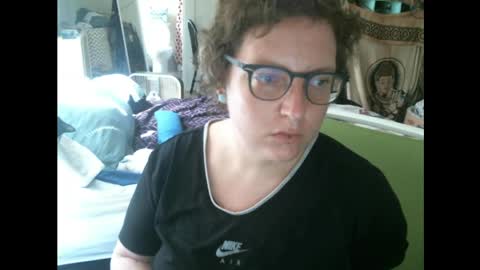 loverbee2727 online show from May 28, 9:56 pm