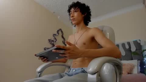 loverboy8_ online show from December 12, 6:47 am