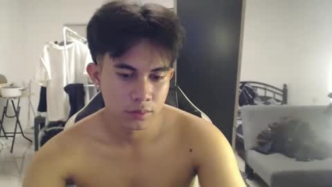 Snapshot of loverboyph04 chatting on September 9, 7:02 pm loverboyph04 online show from September 9, 7:02 pm