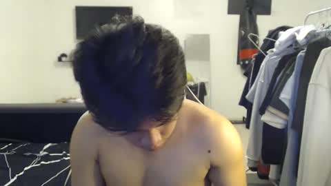 Snapshot of loverboyph04 chatting on November 15, 1:47 am loverboyph04 online show from November 15, 1:47 am