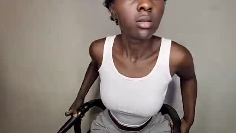 Snapshot of lovergirl2003 chatting on January 31, 6:35 am Kate online show from January 31, 6:35 am