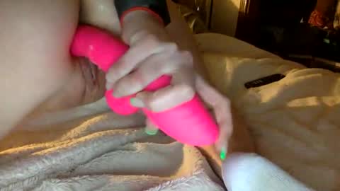 Snapshot of lovergirlsquirts chatting on March 18, 4:48 am lovergirlsquirts online show from March 18, 4:48 am