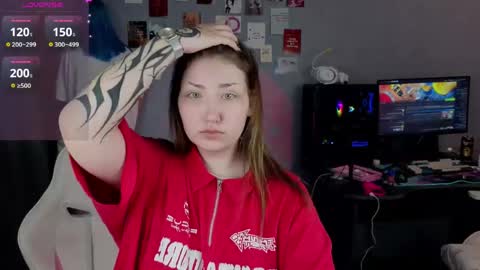 lovers613228 online show from April 21, 1:42 am