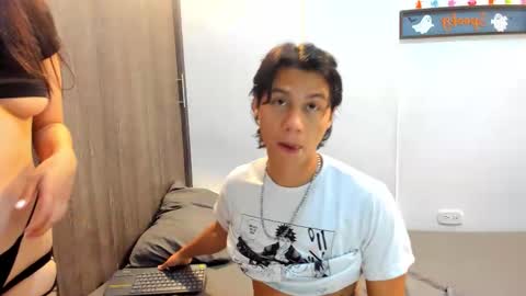 Lovers Clover X online show from September 20, 11:39 pm