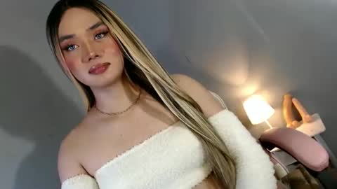 lovers moon22 online show from December 18, 1:59 am